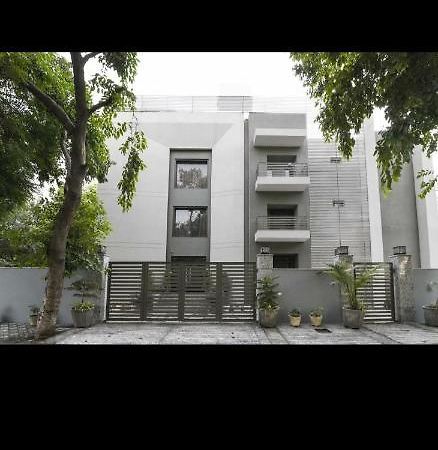 Aval International Hotel คูร์เคาน์ ภายนอก รูปภาพ