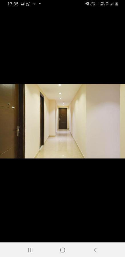 Aval International Hotel คูร์เคาน์ ภายนอก รูปภาพ